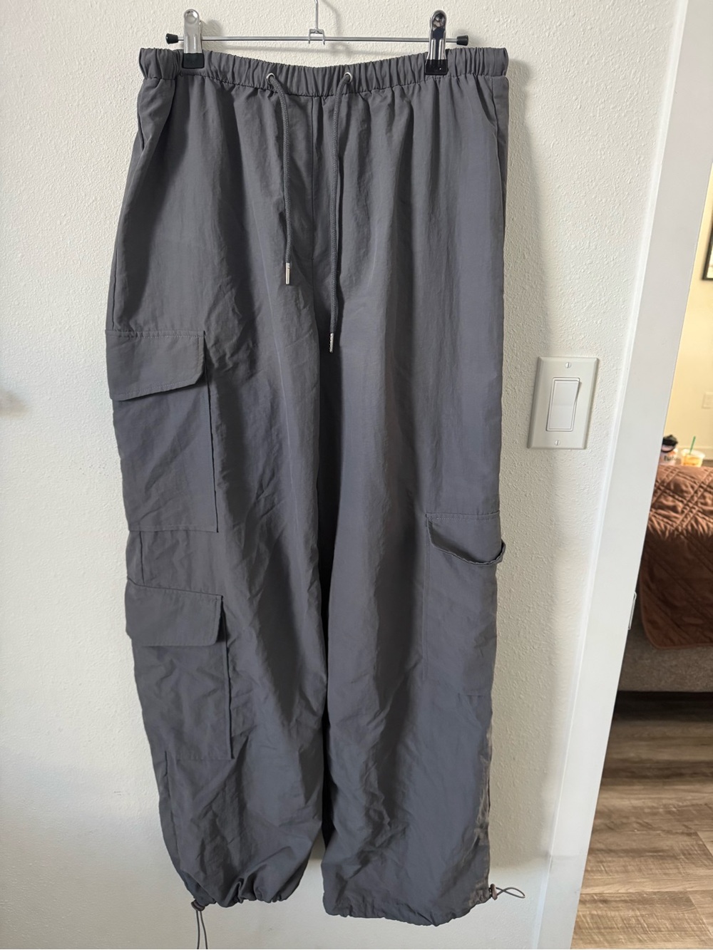 PacSun LA Heart Wide Leg Parachute Pants -Gray - Medium